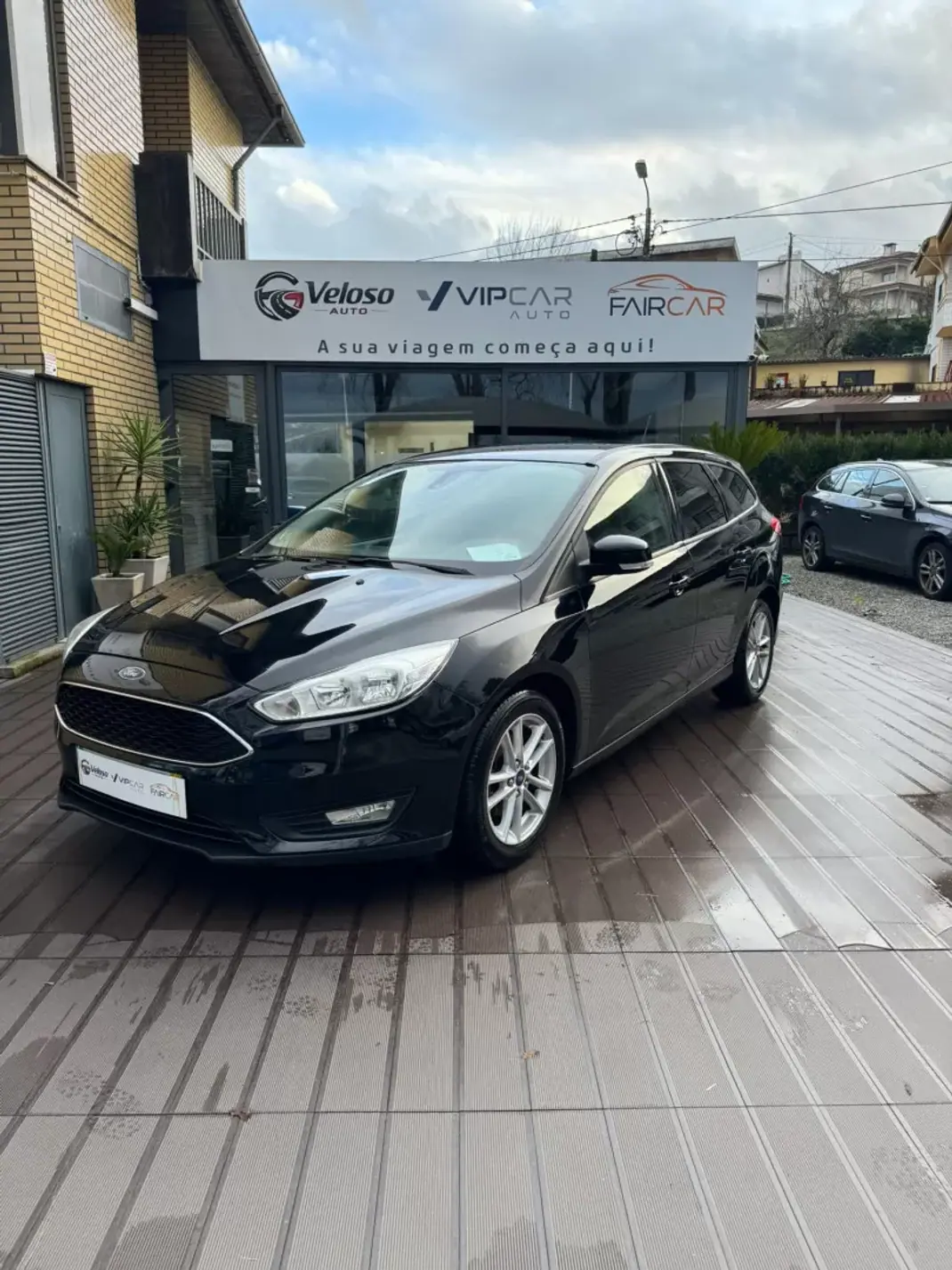 Ford Focus SW 2017 - 9980 EUR, 125000 km - AUTO.MOTO.pt - 125000km - foto 5 de 15