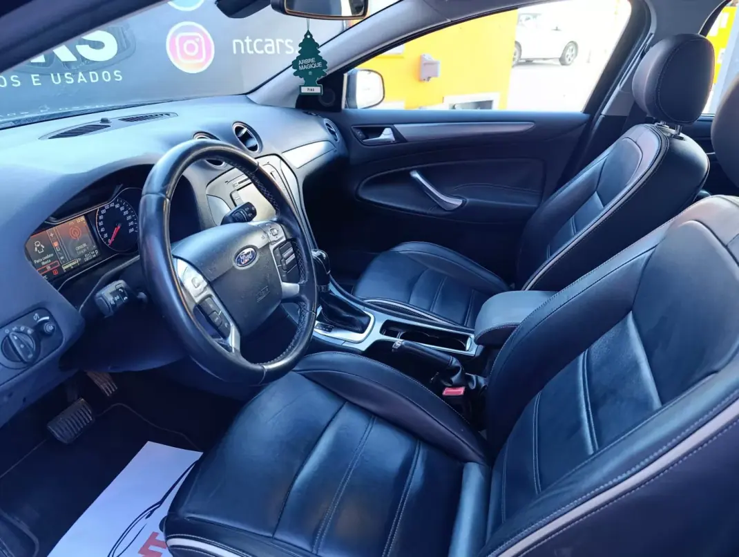 Ford Mondeo SW 2014 - 10900 EUR, 158685 km - 158685km - foto 13 de 20