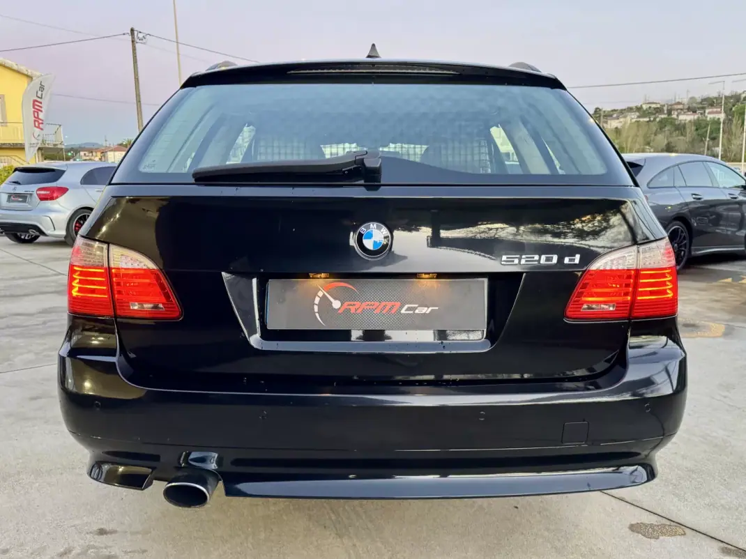 BMW 520 2008 - 7999 EUR, 320000 km - AUTO.MOTO.pt - 320000km - foto 11 de 26