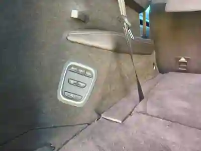 Renault Espace 2016 - 16450 EUR, 171955 km - AUTO.MOTO.pt - 171955km - foto 17 de 31