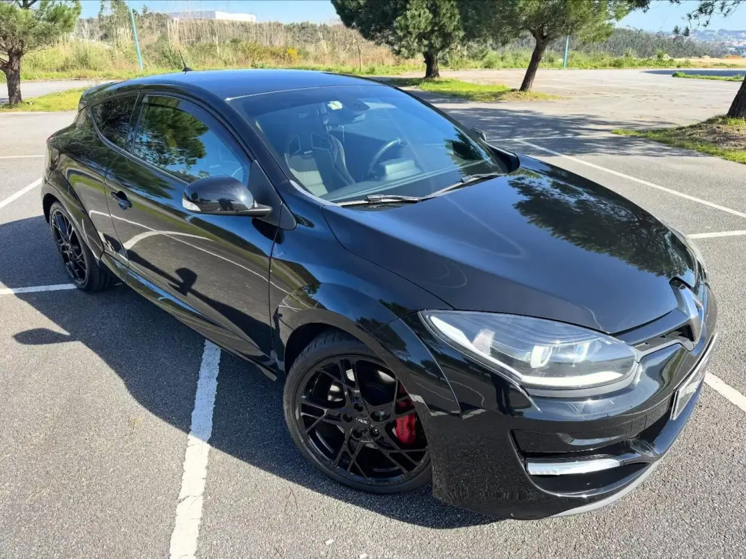 Renault Mégane Coupe 2014 - 23950 EUR, 98000 km - AUTO.MOTO.pt - 98000km - foto 1 de 10