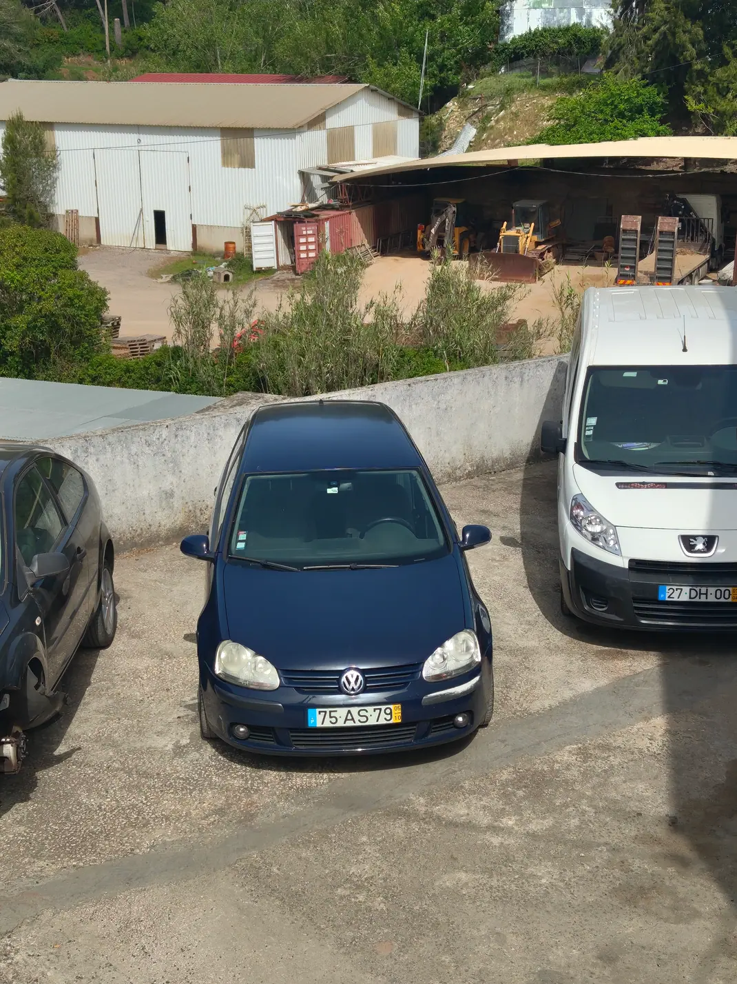Volkswagen Golf 2005 - 4500 EUR, 265000 km - AUTO.MOTO.pt - 265000km - foto 1 de 3