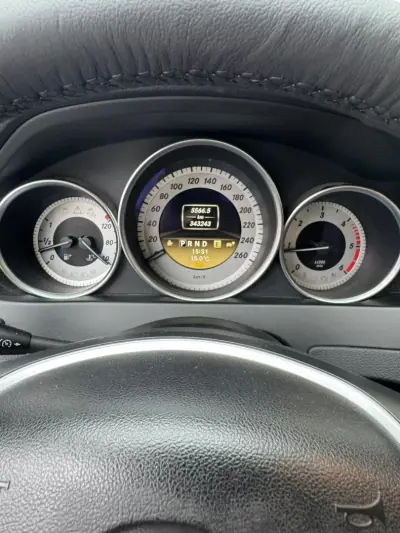 Mercedes-Benz C 220 2012 - 11850 EUR, 343240 km - AUTO.MOTO.pt - 343240km - foto 9 de 16