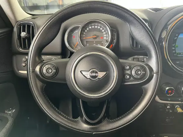 MINI Countryman 2018 - 17800 EUR, 135541 km - AUTO.MOTO.pt - 135541km - foto 8 de 23