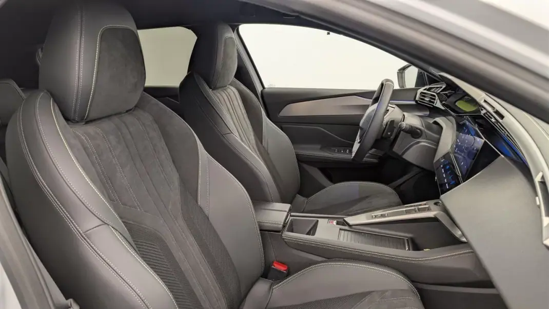 Peugeot 408 2024 - 33750 EUR, 2992 km - AUTO.MOTO.pt - 2992km - foto 13 de 19