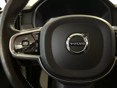 Volvo V90 Cross Country 2017 - 23500 EUR, 213000 km - AUTO.MOTO.pt - 213000km - foto 23 de 44