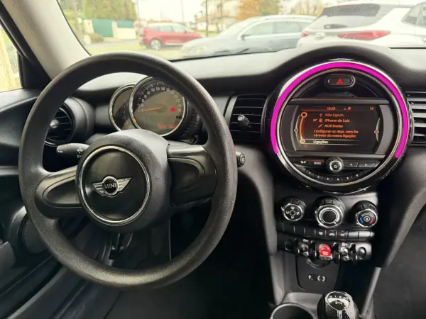 MINI One 2015 - 14900 EUR, 140000 km - AUTO.MOTO.pt - 140000km - foto 15 de 16