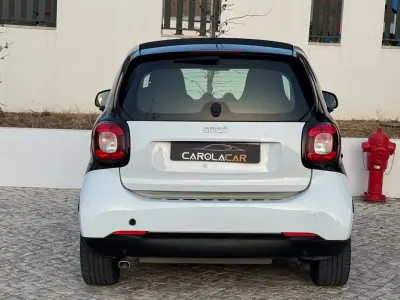 Smart ForTwo Coupé 2019 - 12750 EUR, 70000 km - AUTO.MOTO.pt - 70000km - foto 7 de 27