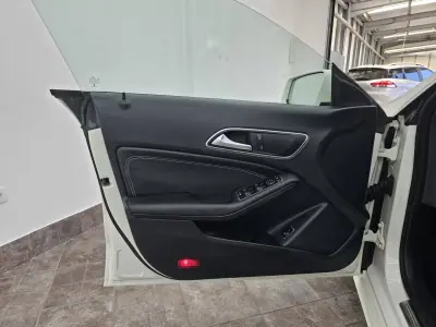 Mercedes-Benz CLA 180 2015 - 14000 EUR, 205367 km - 205367km - foto 15 de 51