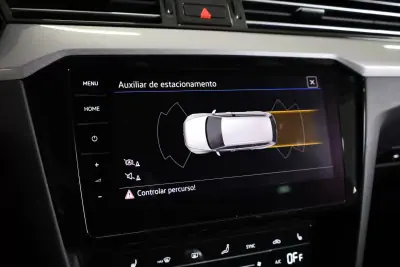 Volkswagen Passat Variant 2021 - 25990 EUR, 70682 km - AUTO.MOTO.pt - 70682km - foto 39 de 53