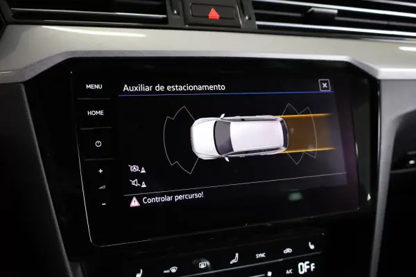 Volkswagen Passat Variant 2021 - 25990 EUR, 70682 km - AUTO.MOTO.pt - 70682km - foto 39 de 53