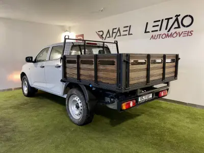Isuzu D-Max 2023 - 32950 EUR, 32000 km - AUTO.MOTO.pt - 32000km - foto 10 de 26