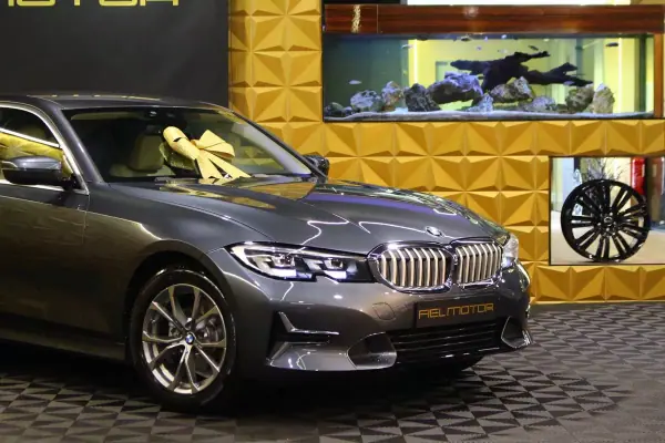 BMW 318 d Line Luxury Auto 2022 Diesel