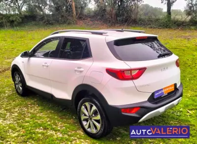 Kia Stonic 2024 - 17950 EUR, 41486 km - 41486km - foto 3 de 25