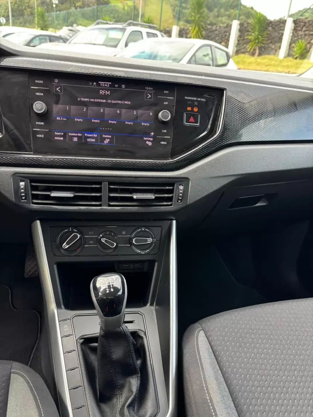 Volkswagen Polo 2022 - 18490 EUR, 52018 km - AUTO.MOTO.pt - 52018km - foto 10 de 13