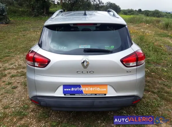 Renault Clio Sport Tourer 2017 - 10950 EUR, 89416 km - AUTO.MOTO.pt - 89416km - foto 6 de 17