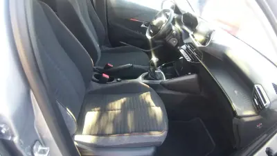 Peugeot 208 2022 - 13565 EUR, 63583 km - AUTO.MOTO.pt - 63583km - foto 26 de 37