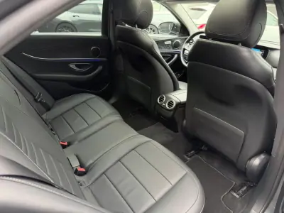 Mercedes-Benz E 220 2016 - 22900 EUR, 249575 km - AUTO.MOTO.pt - 249575km - foto 8 de 15