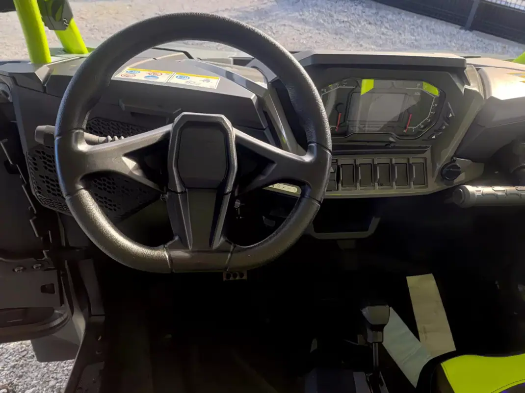 Polaris RZR 2026 - 28000 EUR, 100 km - AUTO.MOTO.pt - 100km - foto 8 de 8