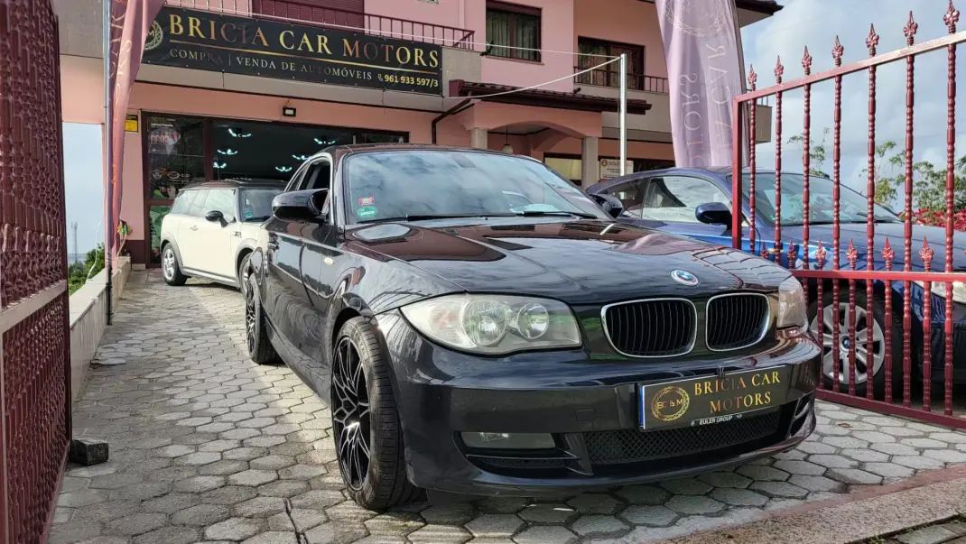 BMW 120 2011 - 11990 EUR, 230000 km - AUTO.MOTO.pt - 230000km - foto 17 de 23