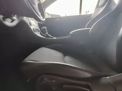 Mercedes-Benz CLC 180 2010 - 9500 EUR, 269000 km - AUTO.MOTO.pt - 269000km - foto 21 de 33