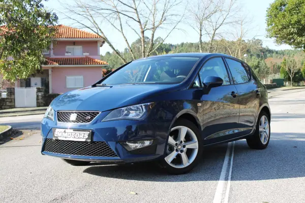 SEAT Ibiza 2017 - 12500 EUR, 55000 km - AUTO.MOTO.pt - 55000km - foto 2 de 41
