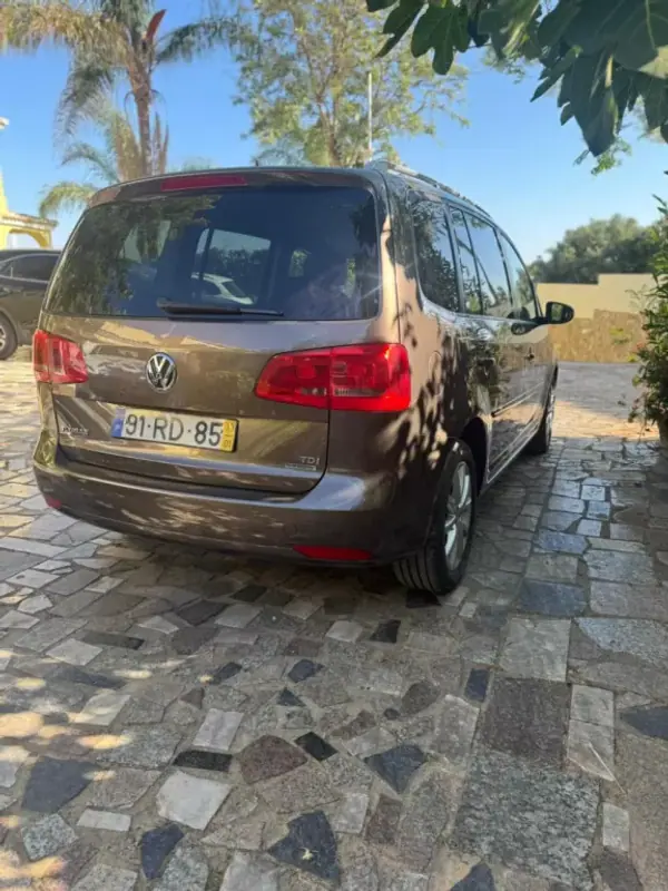 Volkswagen Touran 2013 - 12500 EUR, 231091 km - AUTO.MOTO.pt - 231091km - foto 6 de 10