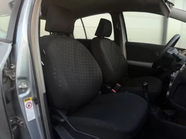 Toyota Yaris 2008 - 6500 EUR, 220615 km - AUTO.MOTO.pt - 220615km - foto 10 de 18