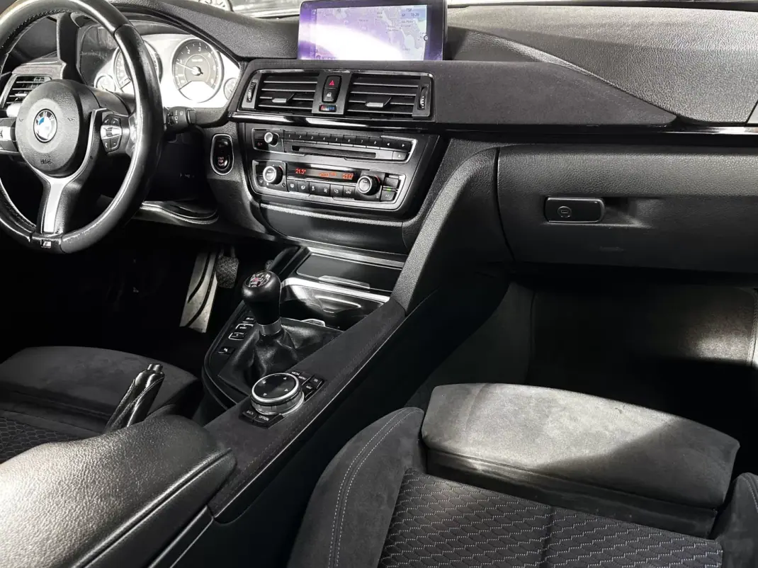 BMW 318 2014 - 18750 EUR, 237000 km - AUTO.MOTO.pt - 237000km - foto 36 de 40