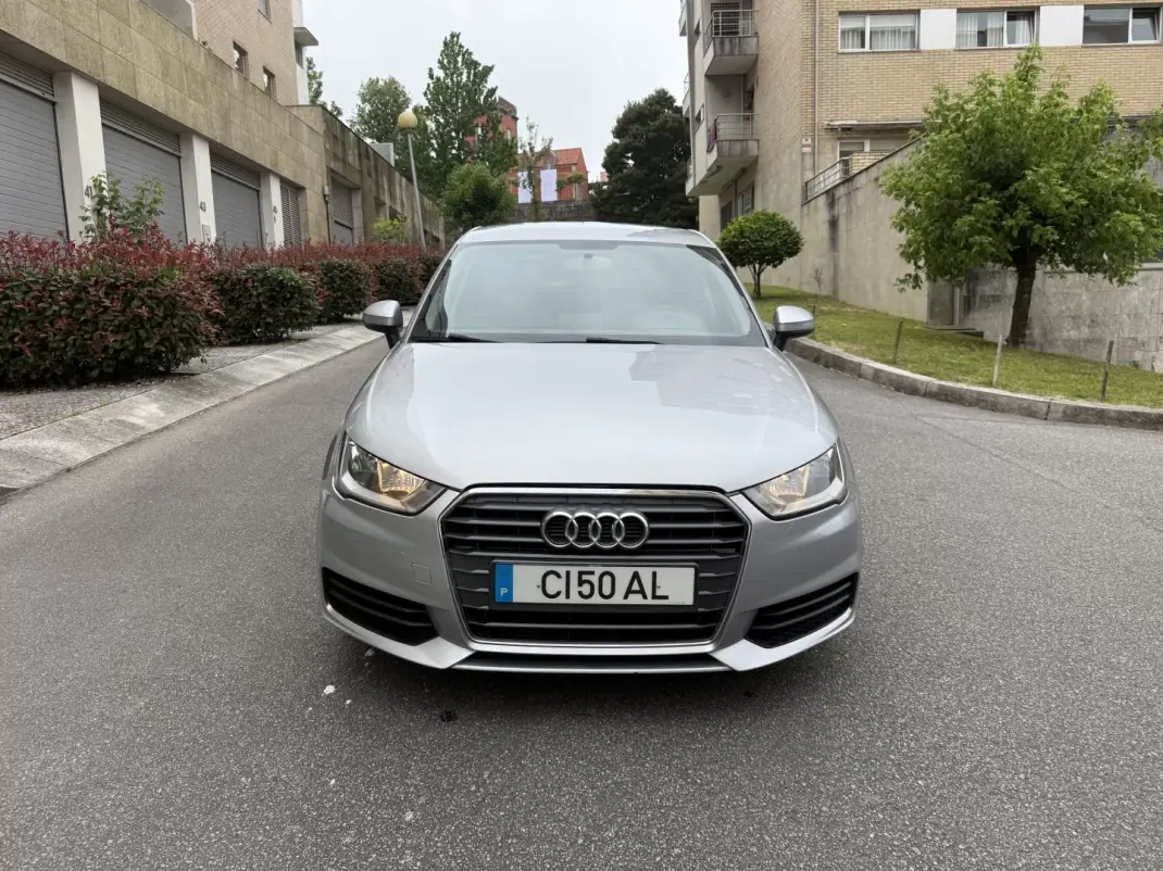 Audi A1 Sportback 2016 - 10950 EUR, 230000 km - AUTO.MOTO.pt - 230000km - foto 1 de 11
