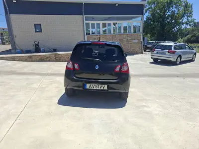 Renault Twingo 2014 - 6490 EUR, 93204 km - AUTO.MOTO.pt - 93204km - foto 17 de 17