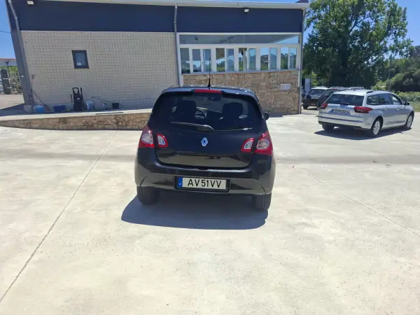 Renault Twingo 2014 - 6490 EUR, 93204 km - AUTO.MOTO.pt - 93204km - foto 17 de 17