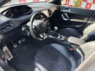 Peugeot 308 SW 2017 - 9990 EUR, 287958 km - AUTO.MOTO.pt - 287958km - foto 11 de 23