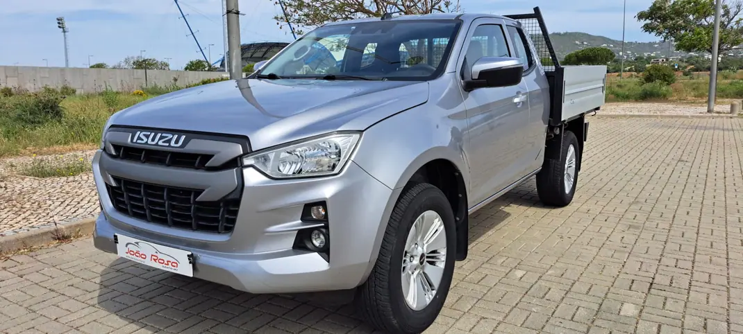 Isuzu D-Maxi - 1.9 Ddi CD 4WD L CH 2021 - 29950 EUR, 35000 km - AUTO.MOTO.pt - 35000km - foto 1 de 13