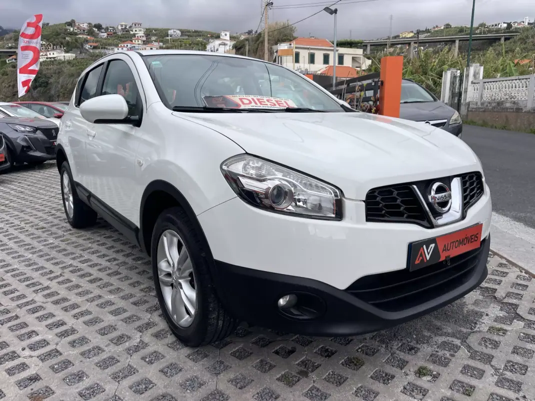 Nissan Qashqai 2011 - 10950 EUR, 178609 km - AUTO.MOTO.pt - 178609km - foto 1 de 12