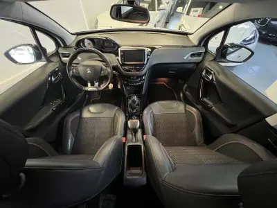 Peugeot 2008 2016 - 9990 EUR, 90000 km - AUTO.MOTO.pt - 90000km - foto 10 de 49