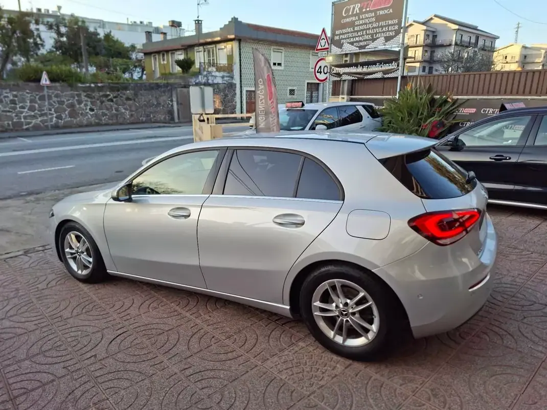 Mercedes-Benz A 200 2018 - 22500 EUR, 77000 km - AUTO.MOTO.pt - 77000km - foto 13 de 37