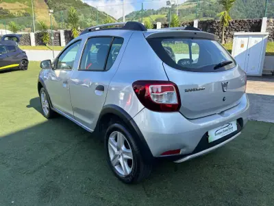Dacia Sandero 2016 - 11490 EUR, 116835 km - AUTO.MOTO.pt - 116835km - foto 6 de 13
