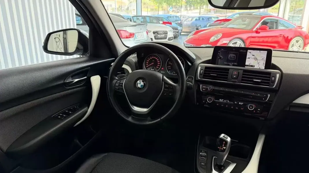 BMW 118 2016 - 16990 EUR, 140660 km - AUTO.MOTO.pt - 140660km - foto 26 de 32