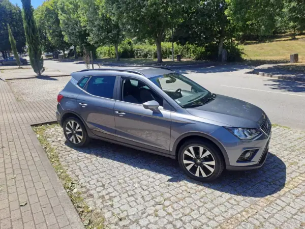 SEAT Arona 2018 - 14990 EUR, 93000 km - AUTO.MOTO.pt - 93000km - foto 7 de 12