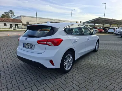 Ford Focus 2019 - 15500 EUR, 119500 km - AUTO.MOTO.pt - 119500km - foto 6 de 30