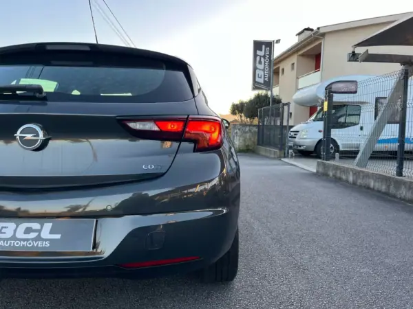 Opel Astra 2016 - 13990 EUR, 190000 km - AUTO.MOTO.pt - 190000km - foto 7 de 33