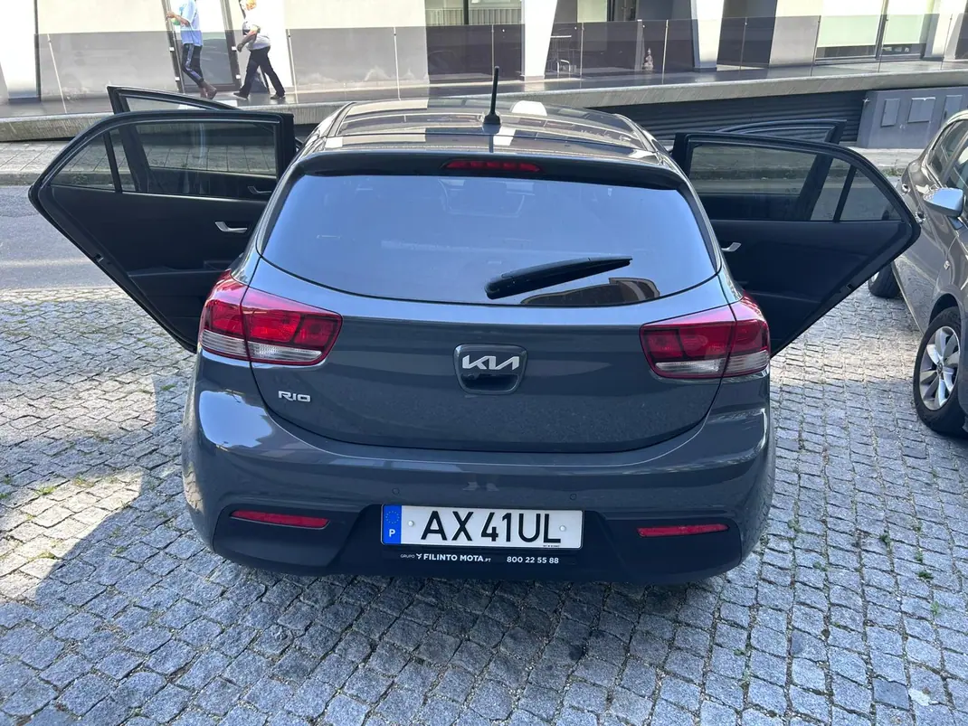 Kia Rio 2024 - 19000 EUR, 51217 km - AUTO.MOTO.pt - 51217km - foto 4 de 7