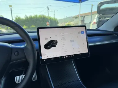 Tesla Model 3 2020 - 29500 EUR, 89581 km - 89581km - foto 32 de 48