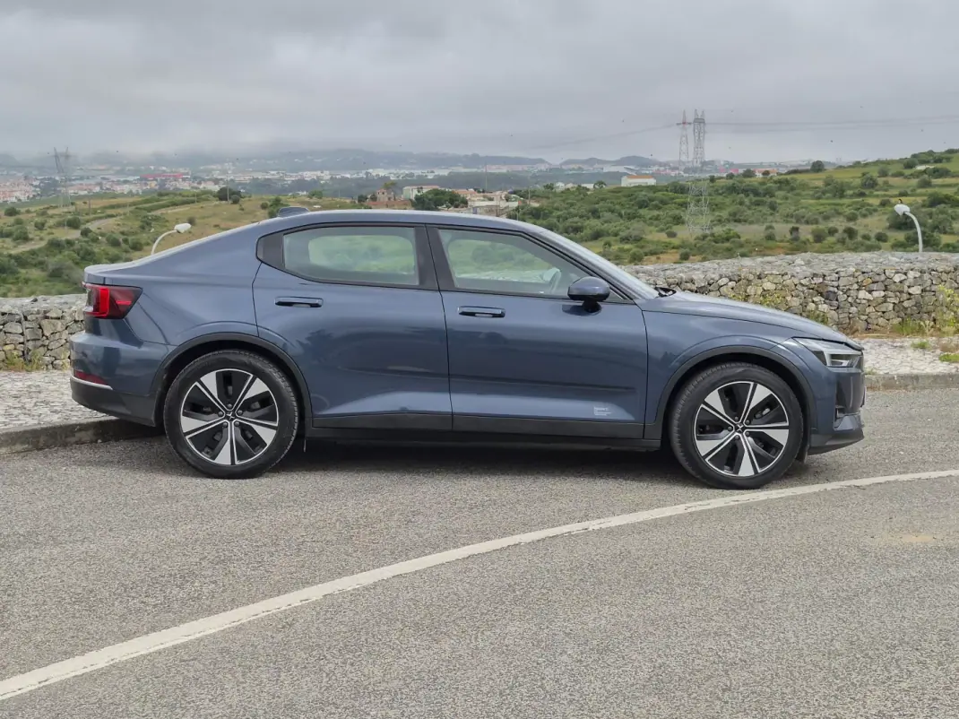 Polestar 2 2023 - 29890 EUR, 83810 km - AUTO.MOTO.pt - 83810km - foto 30 de 32
