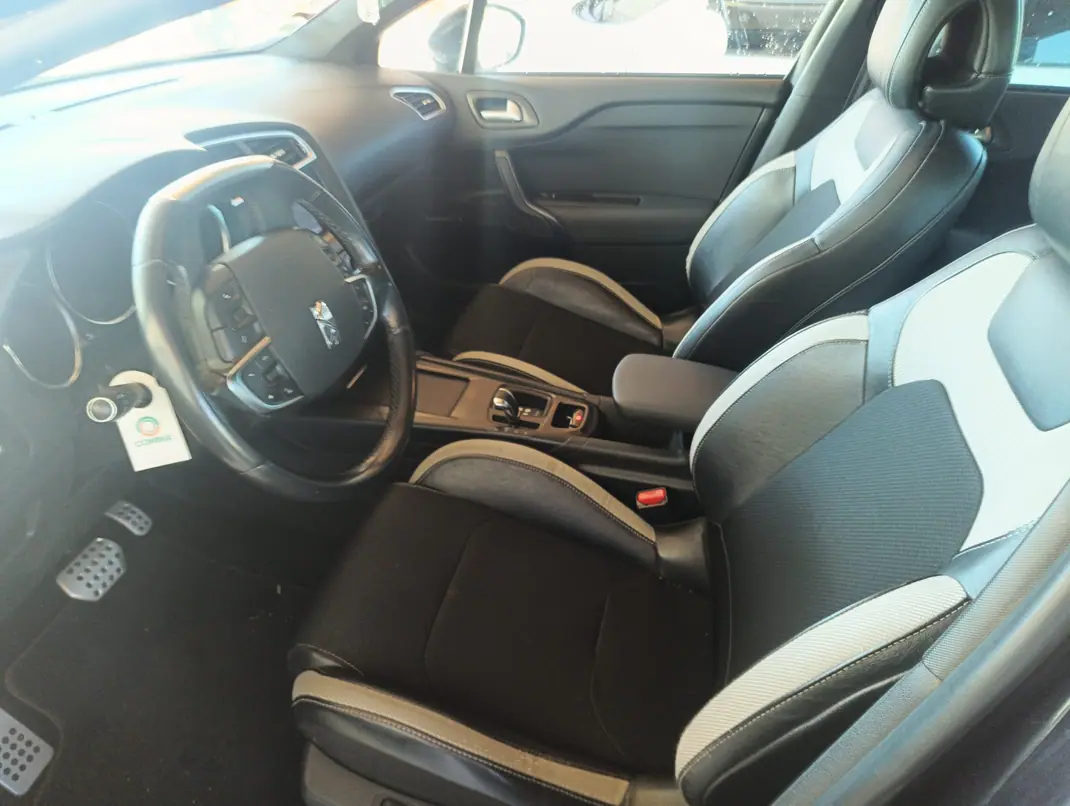 Citroën DS4 2012 - 6500 EUR, 245000 km - AUTO.MOTO.pt - 245000km - foto 7 de 12