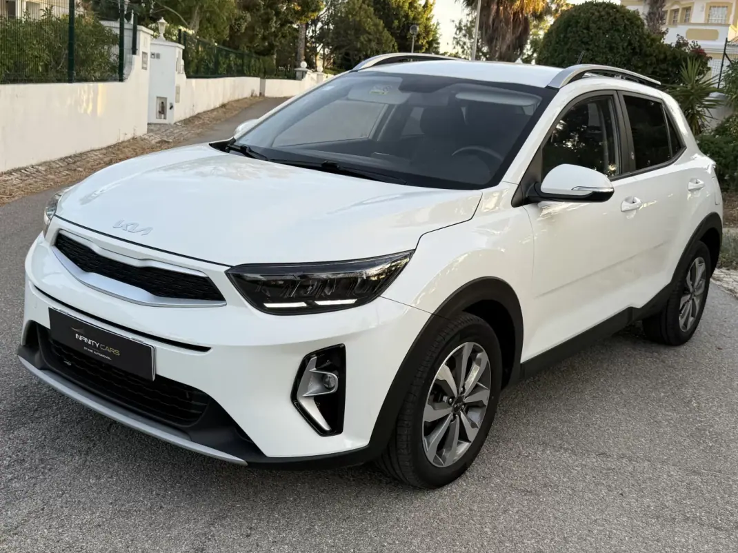 Kia Stonic 2022 - 15999 EUR, 59000 km - AUTO.MOTO.pt - 59000km - foto 1 de 16
