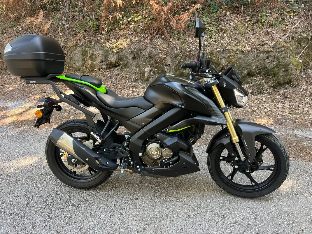 Qjmotor SRT700X 2024 - 2100 EUR, 9000 km - foto 1 de 9