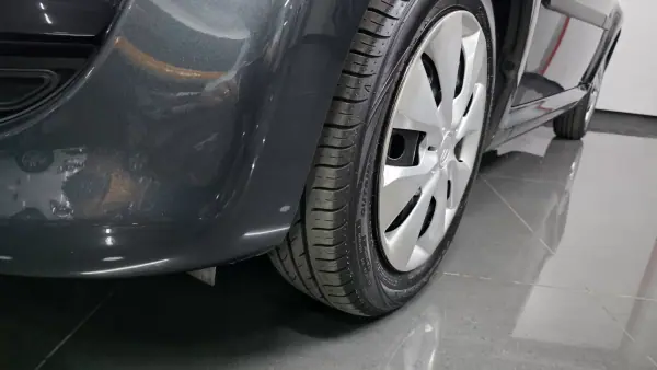 Citroën C1 2011 - 8990 EUR, 112000 km - AUTO.MOTO.pt - 112000km - foto 17 de 21
