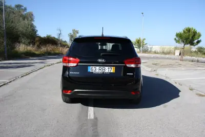 Kia Carens 2016 — foto 4 de 15